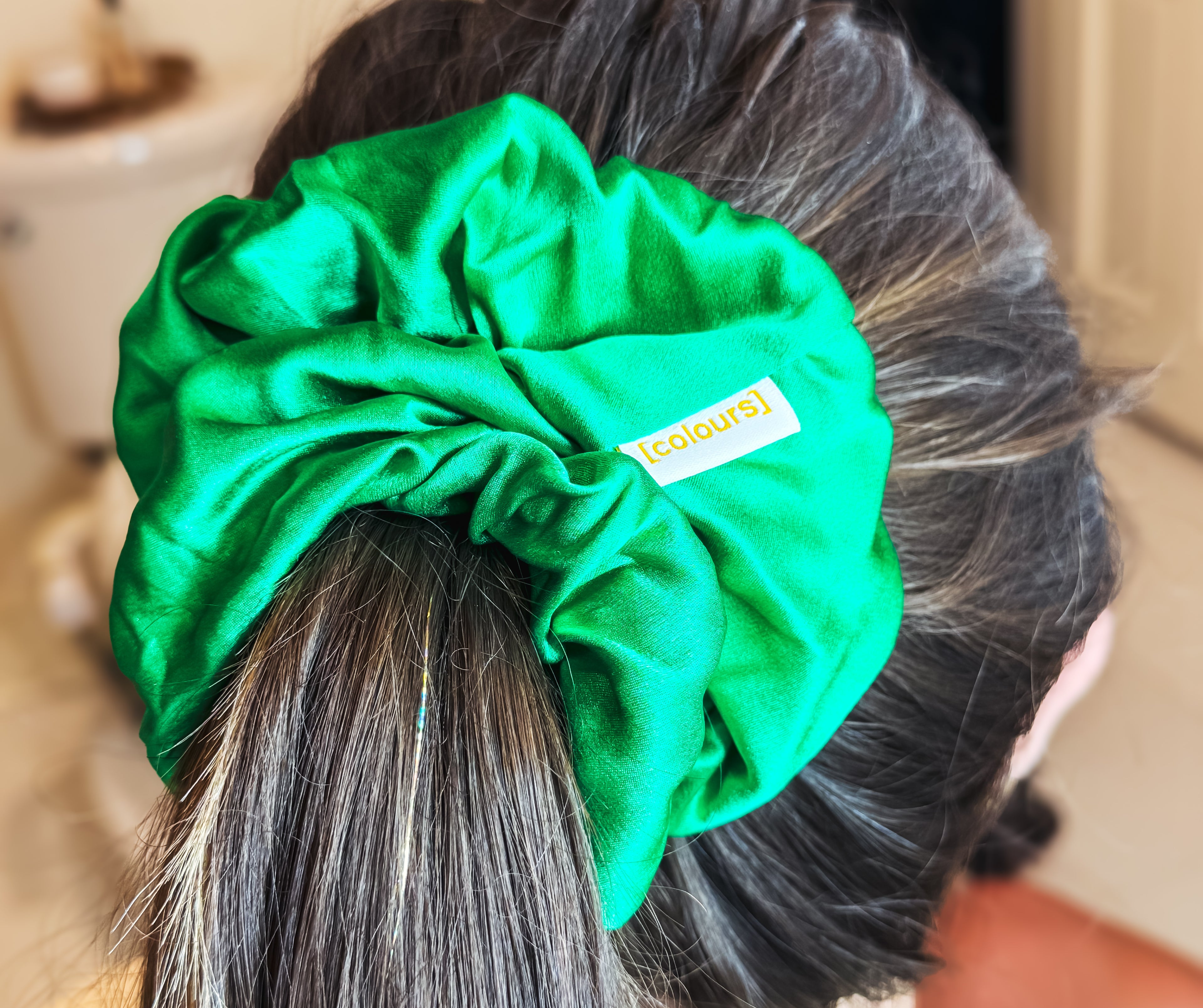 Mulberry Silk Scrunchie (Large) — Emerald